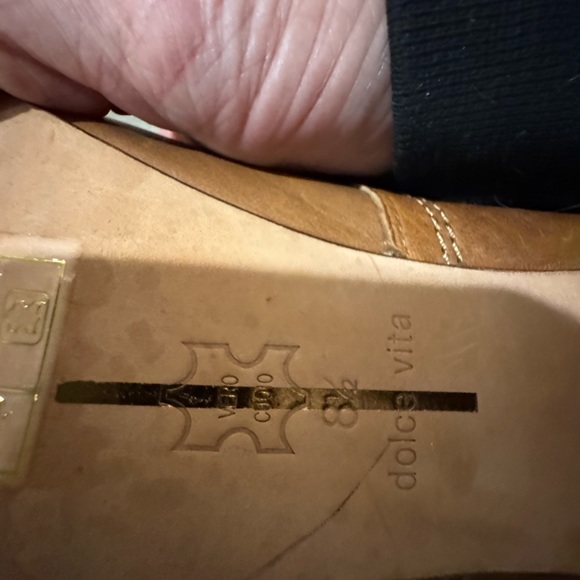 Dolce Vita heeled leather/fur boots!!  Worn only a couple of times ! - Picture 2 of 4